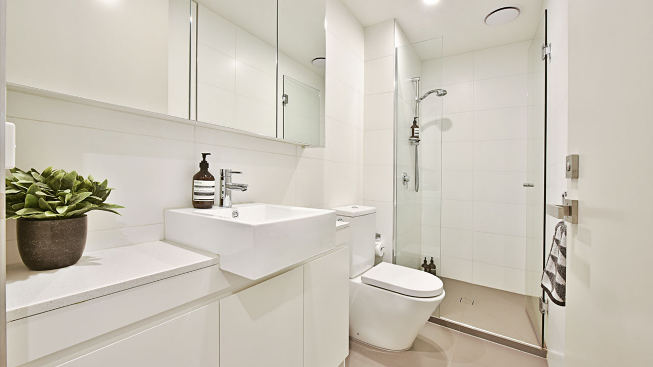 405 St Kilda Rd - Bathroom